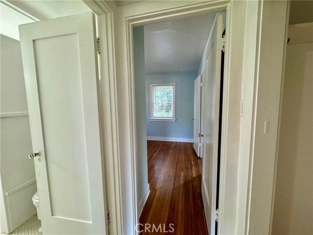 1712 Gillette Crescent, South Pasadena CA: https://media.crmls.org/medias/f8d88de6-f29e-4452-92d0-d0816b517c87.jpg