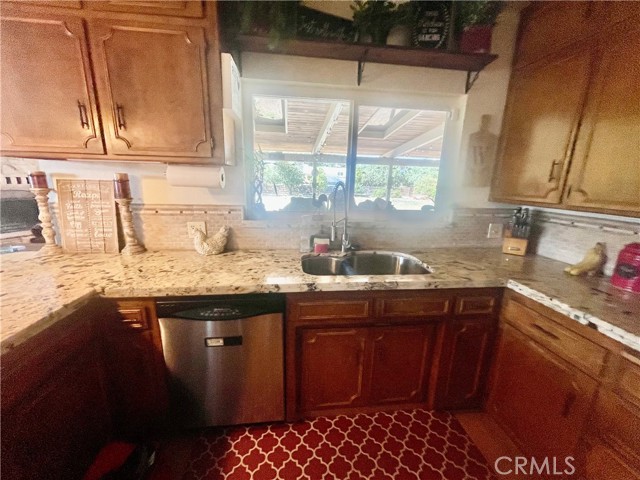 8484 Almond Avenue, Winton CA: https://media.crmls.org/medias/f8d8a96a-b6d8-4df1-9bc4-77e758aea23f.jpg