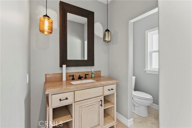 Detail Gallery Image 31 of 54 For 23 Boardwalk, Newport Beach,  CA 92660 - 6 Beds | 4/2 Baths