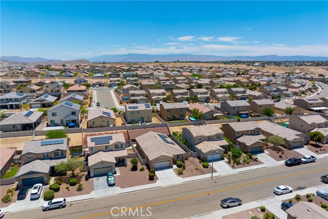 16767 Desert Lily Street, Victorville CA: https://media.crmls.org/medias/f8d9a839-1034-4a55-a714-4dec929c41a1.jpg