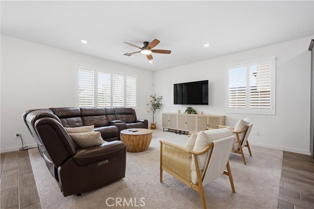 Detail Gallery Image 10 of 43 For 16746 Mistletoe, Fontana,  CA 92336 - 3 Beds | 2 Baths