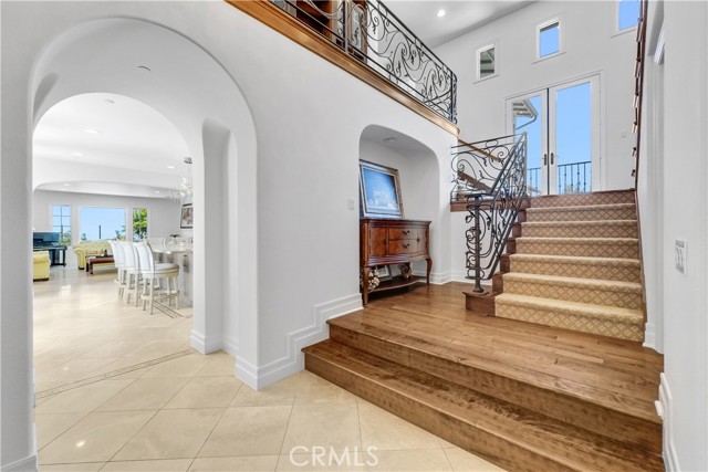 25 Village Way, Irvine CA: https://media.crmls.org/medias/f8dba478-b937-486d-99d9-45ed51f19f36.jpg