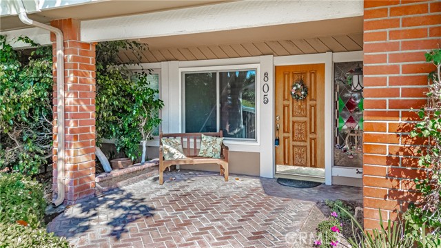 Detail Gallery Image 2 of 56 For 805 W Glenwood Cir, Fullerton,  CA 92832 - 3 Beds | 2 Baths