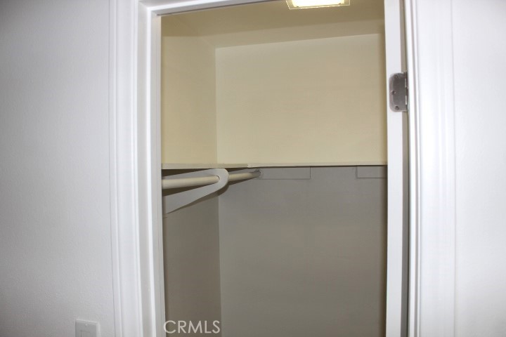 https://media.crmls.org/medias/f8dbb69d-b37b-41c5-88d2-bf9a49c383e1.jpg?preset=X-Large