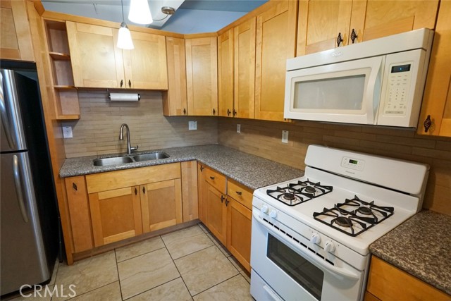 Detail Gallery Image 12 of 30 For 1307 N Allyn Ave, Ontario,  CA 91764 - 3 Beds | 1/1 Baths