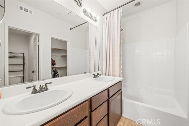 Detail Gallery Image 15 of 47 For 31210 Strawberry Tree, Temecula,  CA 92592 - 3 Beds | 2/1 Baths