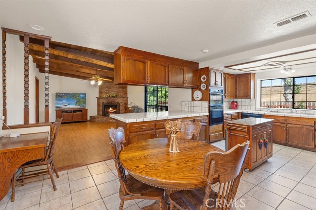 Image 23 of 58 For 41050 Mesa Robles Circle