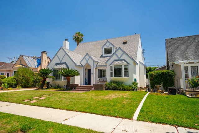 732 Cordova Avenue, Glendale CA: https://media.crmls.org/medias/f8dd5e68-15f1-49d9-b3f3-fdba1ef6a5d0.jpg