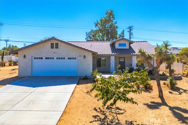 Detail Gallery Image 4 of 53 For 58385 Delano Trl, Yucca Valley,  CA 92284 - 4 Beds | 2 Baths