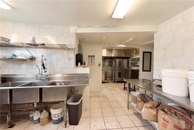  Commercial for Sale in Los Angeles, California