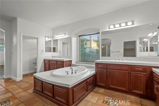 Detail Gallery Image 30 of 46 For 12 via De La Valle, Lake Elsinore,  CA 92532 - 5 Beds | 3 Baths