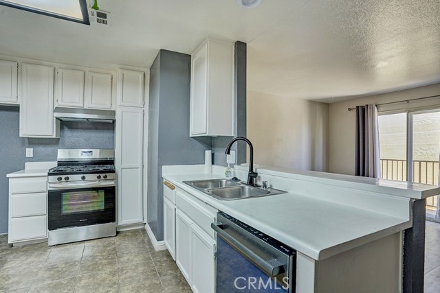 Detail Gallery Image 7 of 27 For 1365 Crafton Ave #2105,  Mentone,  CA 92359 - 3 Beds | 2 Baths