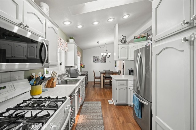 Detail Gallery Image 14 of 27 For 11401 Topanga #73,  Chatsworth,  CA 91311 - 3 Beds | 2 Baths