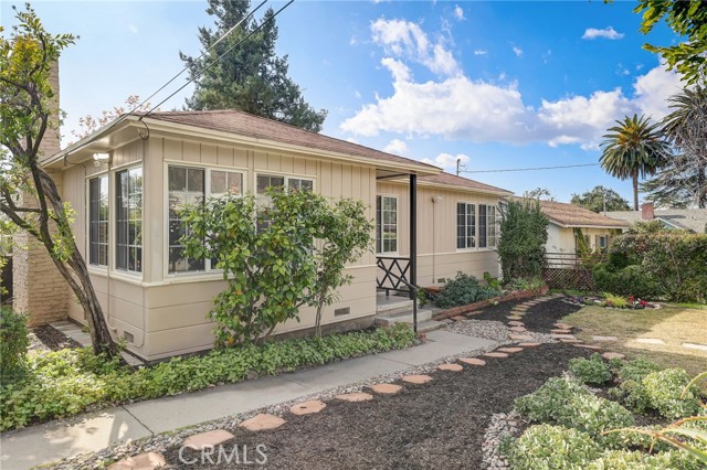 Detail Gallery Image 1 of 1 For 304 W Las Flores Dr, Altadena,  CA 91001 - 3 Beds | 1 Baths