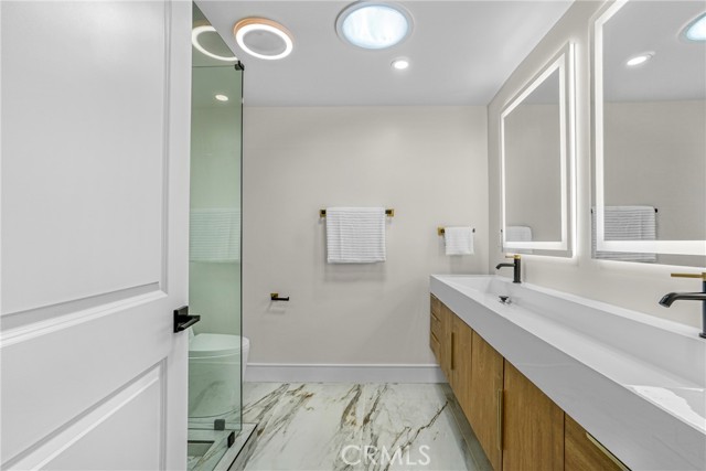 Detail Gallery Image 17 of 28 For 10805 Chimineas, Porter Ranch,  CA 91326 - 4 Beds | 2/1 Baths