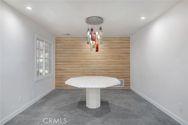Detail Gallery Image 6 of 20 For 5047 Orrville Ave, Woodland Hills,  CA 91367 - 4 Beds | 2/1 Baths