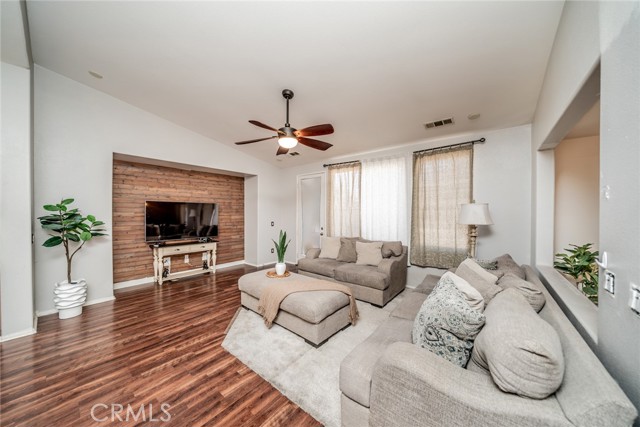 34096 Lady Fern Ct, Riverside County, CA 92532 photo 10
