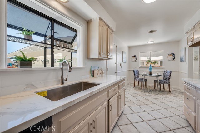 Detail Gallery Image 14 of 31 For 1313 W Ash Ave, Fullerton,  CA 92833 - 3 Beds | 2 Baths