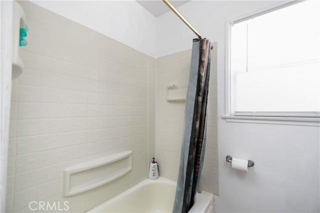 17062 San Fernando Mission Boulevard, Granada Hills CA: https://media.crmls.org/medias/f8e74331-132d-4970-afbc-800255086a67.jpg