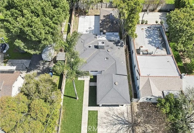 Detail Gallery Image 3 of 15 For 8814 Haskell Ave, North Hills,  CA 91343 - 3 Beds | 2 Baths