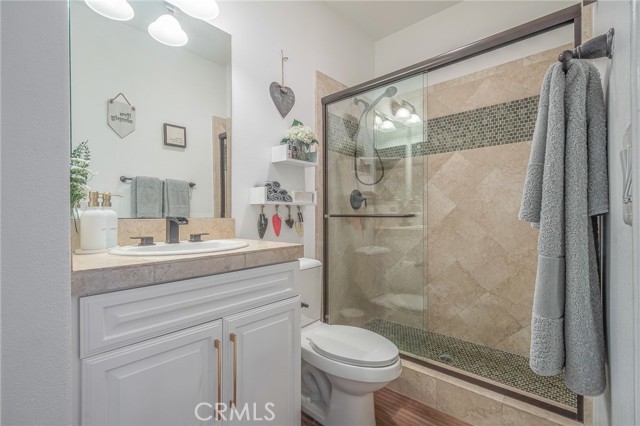 Detail Gallery Image 16 of 60 For 20256 Dorothy St, Saugus,  CA 91350 - 5 Beds | 3 Baths
