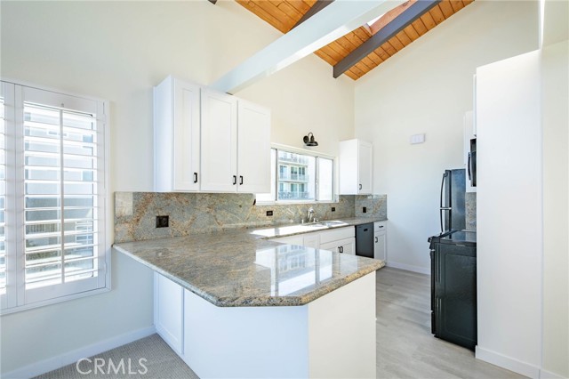 Detail Gallery Image 11 of 34 For 311 E Edgewater a,  Newport Beach,  CA 92661 - 2 Beds | 1 Baths