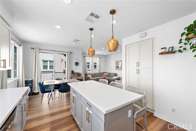 Detail Gallery Image 6 of 25 For 339 Ford Rd, Costa Mesa,  CA 92627 - 2 Beds | 2/1 Baths