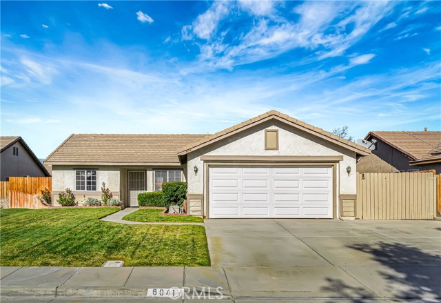 Detail Gallery Image 2 of 38 For 6041 Treehaven Ct, Lancaster,  CA 93536 - 3 Beds | 2 Baths