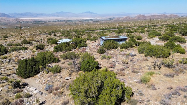 1 Silver Creek Road, Lucerne Valley CA: https://media.crmls.org/medias/f8e9ce9c-5697-4eb3-91ef-6e3be7997005.jpg