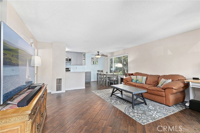 Image 3 for 423 N Alice Way #D, Anaheim, CA 92806