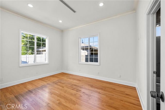 6223 Simpson, North Hollywood CA: https://media.crmls.org/medias/f8eb9c94-c6f0-4c4e-9fdb-3b9a0040c881.jpg