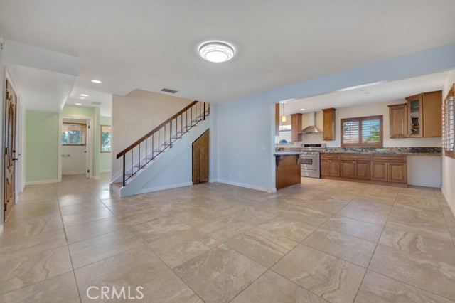 18665 Pad Court, Newhall CA: https://media.crmls.org/medias/f8ebe070-84f2-4f69-a411-5f6b9d0b735e.jpg