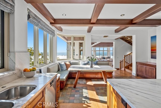 Detail Gallery Image 13 of 38 For 1800 the Strand, Manhattan Beach,  CA 90266 - 5 Beds | 5/1 Baths