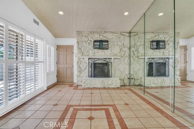 Detail Gallery Image 7 of 47 For 22311 Devonshire St #36,  Chatsworth,  CA 91311 - 3 Beds | 2 Baths