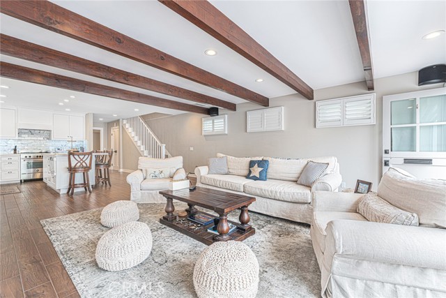 Detail Gallery Image 7 of 32 For 213 34th St, Newport Beach,  CA 92663 - 3 Beds | 3 Baths