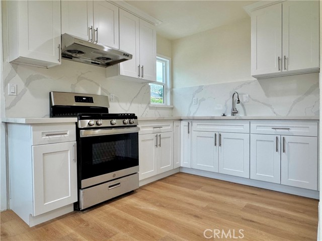 Detail Gallery Image 8 of 21 For 924 W Colorado Bld, Monrovia,  CA 91016 - 4 Beds | 3 Baths