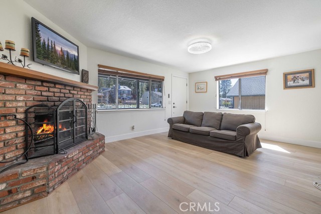 Detail Gallery Image 29 of 55 For 42692 Moonridge Rd, Big Bear Lake,  CA 92315 - 4 Beds | 2 Baths