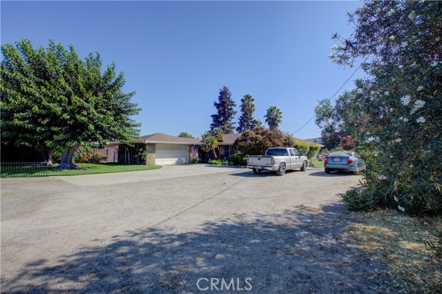 5900 Washington Road, Hughson CA: https://media.crmls.org/medias/f8ef0ca5-1566-4956-b7b3-6a5ca0fd3329.jpg