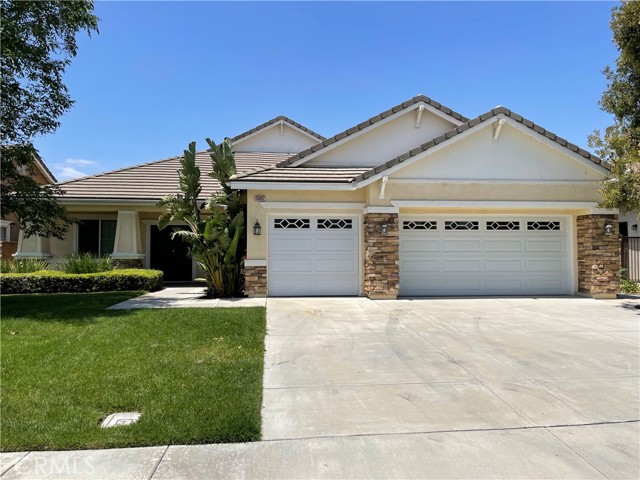 13647 Woodlands St, Eastvale, CA 92880