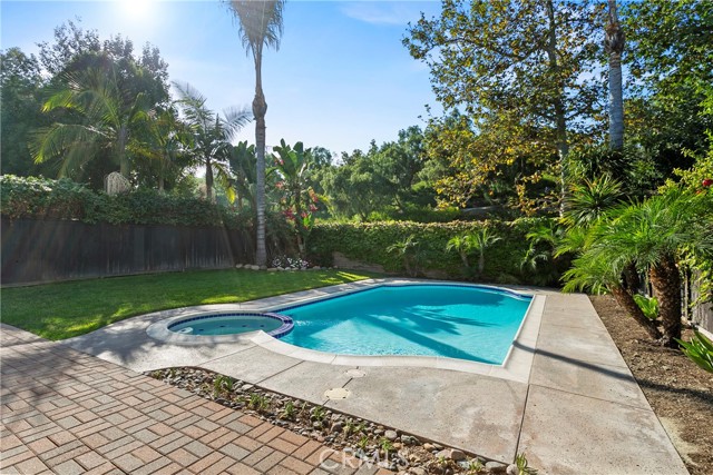 81 Plateau, Aliso Viejo CA: https://media.crmls.org/medias/f8f1da21-80b7-42cb-a272-82a16ce3382d.jpg