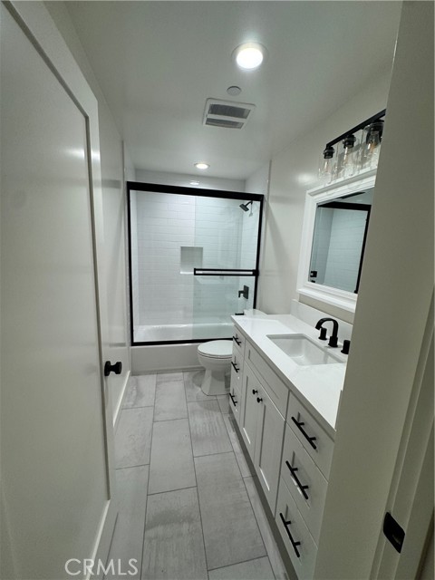 15238 Kingsbury Street, Mission Hills (San Fernando) CA: https://media.crmls.org/medias/f8f1eeef-1c62-4a14-aebd-f451f6ceaf09.jpg