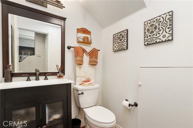 Detail Gallery Image 11 of 37 For 12 Chapala Ct, Lake Forest,  CA 92610 - 2 Beds | 2/1 Baths
