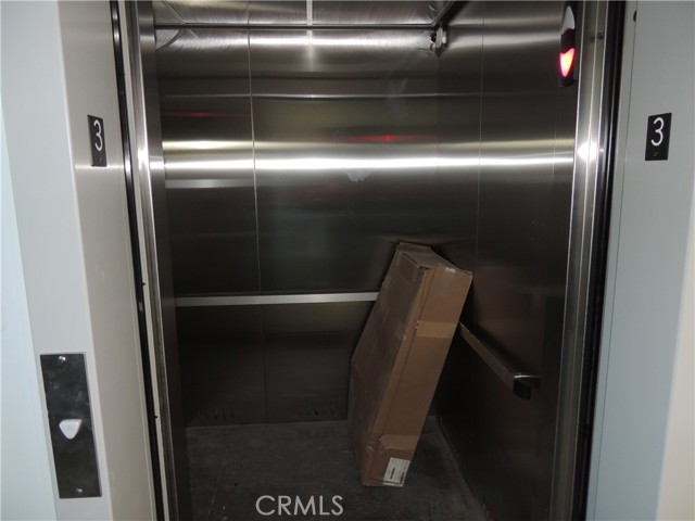 Detail Gallery Image 13 of 16 For 22735 Del Valle St #9,  Woodland Hills,  CA 91364 - 3 Beds | 2 Baths