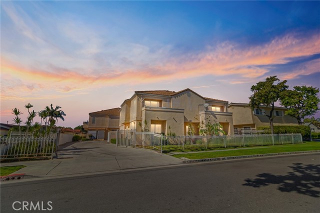 Front Image Thumbnail for CROC25195939