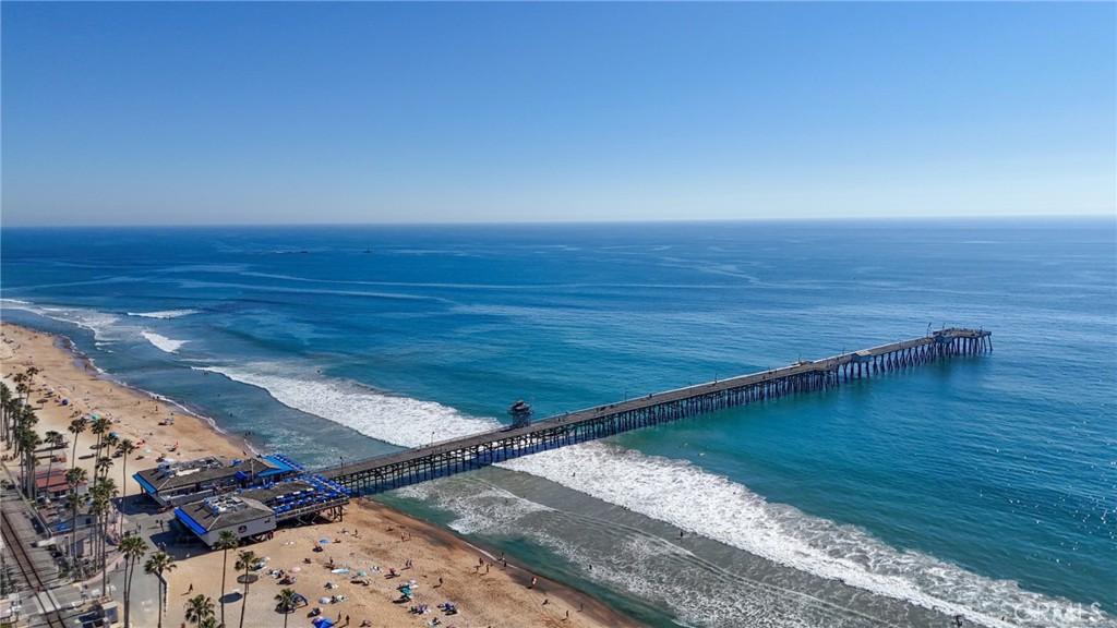 https://media.crmls.org/medias/f8f387aa-5a57-4cfa-802e-07ed6766c36a.jpg?preset=X-Large