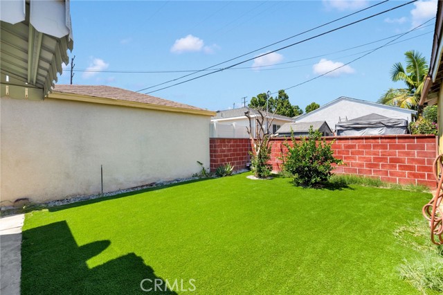 10125 Annetta Ave., South Gate CA: https://media.crmls.org/medias/f8f38872-3bf2-4138-a23d-c806a4c953ad.jpg