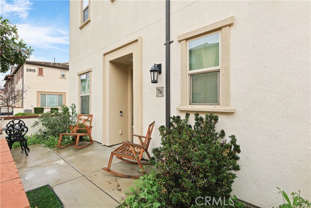 Detail Gallery Image 5 of 44 For 2818 E Berry Loop Privado #76,  Ontario,  CA 91761 - 2 Beds | 2/1 Baths