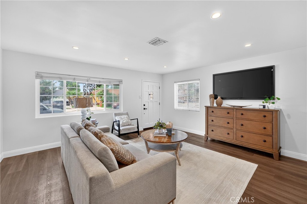 MLS #DW25222362 image #10