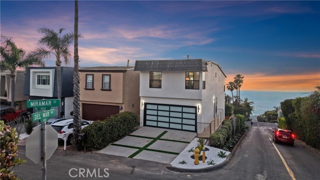 Front Image Thumbnail for CROC26068222