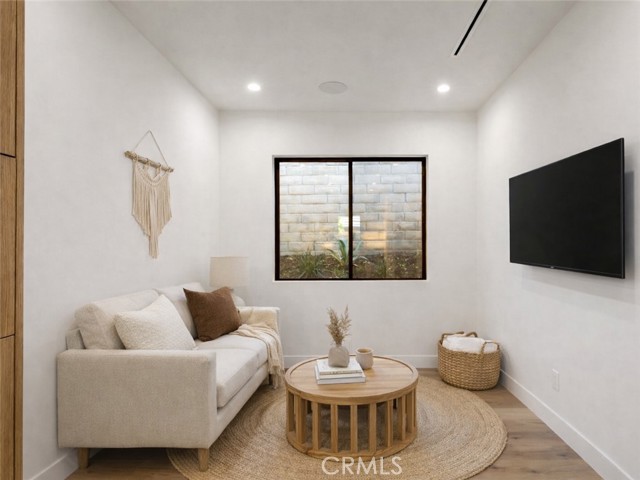 Detail Gallery Image 8 of 21 For 6212 Acadia Ave a,  Agoura Hills,  CA 91301 - 3 Beds | 3 Baths